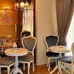 Nacre Boutique