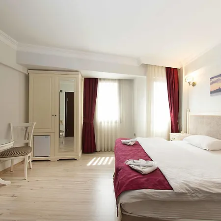 Nacre Boutique 3*