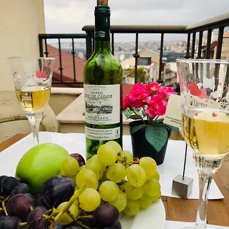 Nacre Boutique ホテル 3*