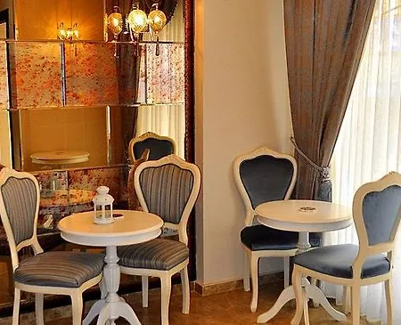 Nacre Boutique