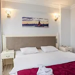 Nacre Boutique Hotel 3*