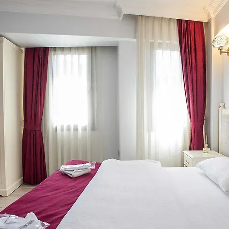 Nacre Boutique 3*