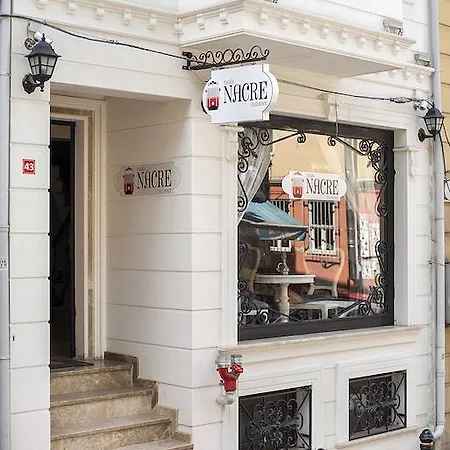 Nacre Boutique