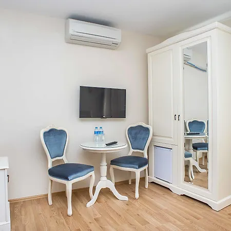 Nacre Boutique 3*